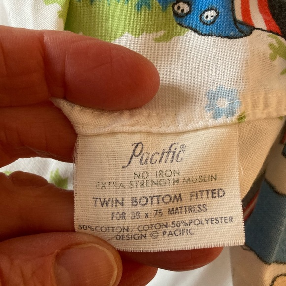 Vintage pacific Raggedy Ann and Andy twin sheet set - Picture 5 of 7